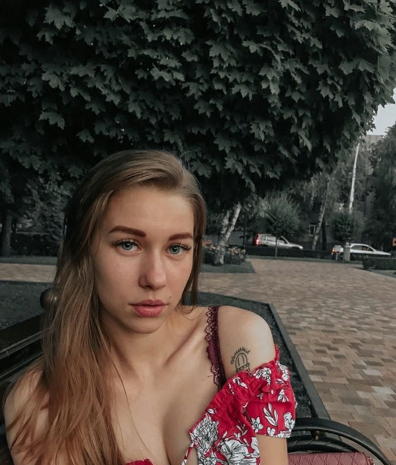 Алиса привлекательная девушка из Киселевска цена от 3000 руб