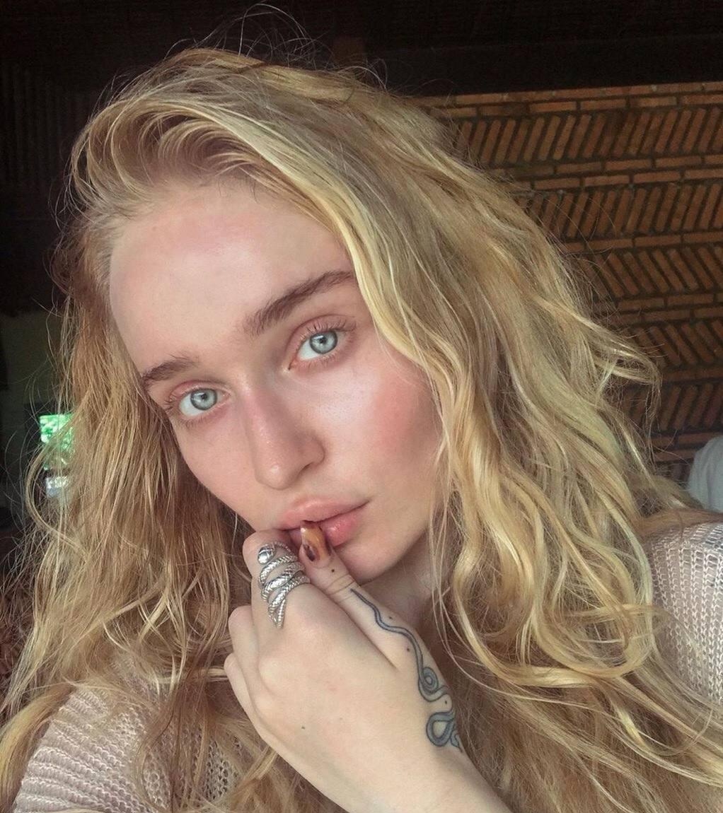 Яночка привлекательная девушка из Киселевска цена от 4000 руб