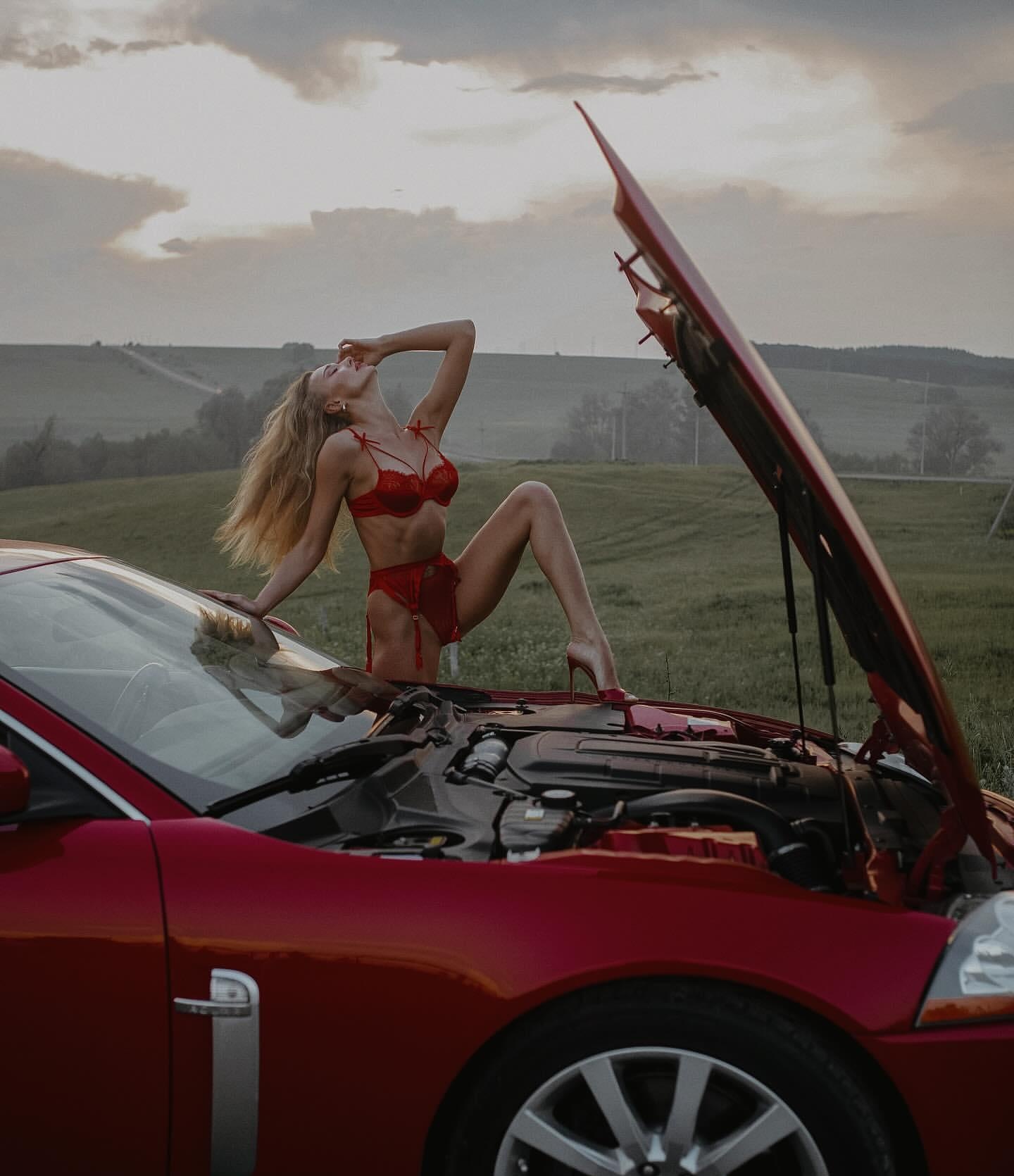 Надежда привлекательная девушка из Киселевска цена от 10000 руб