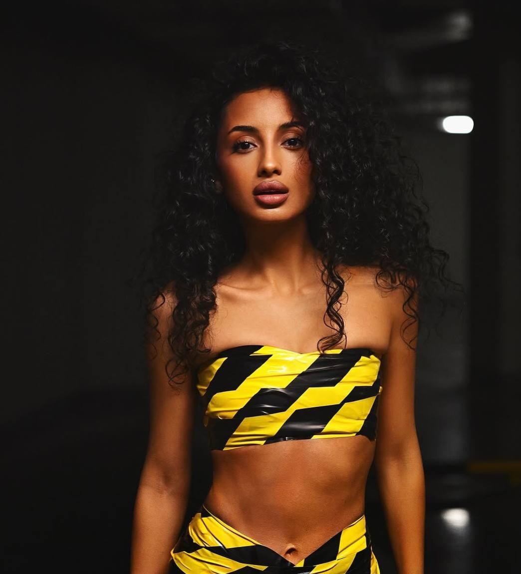 Луиза привлекательная девушка из Киселевска цена от 6000 руб